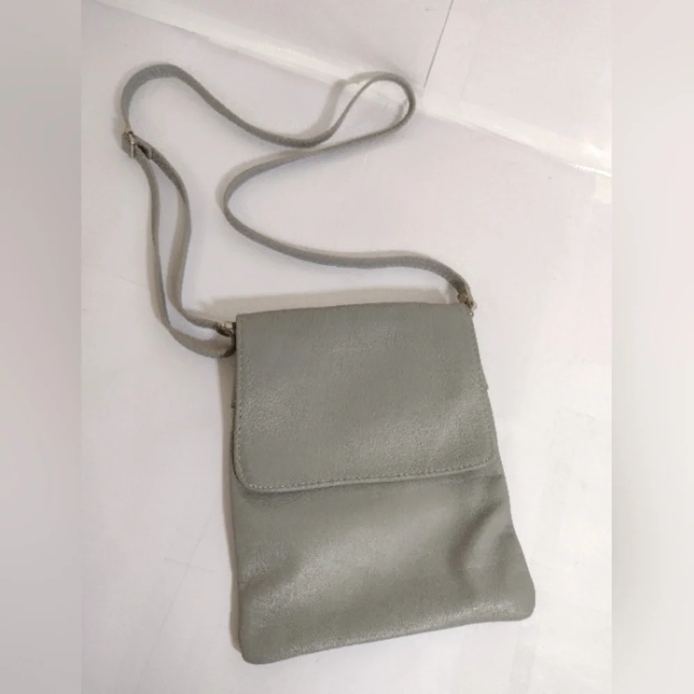 Elegant Vera Pelle Gray Crossbody Bag Italian Leather.